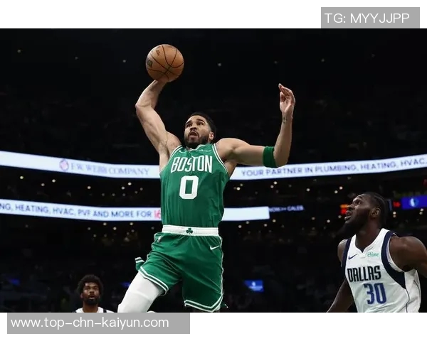 老鹰与凯尔特人对决分析：战术解析与球员表现的全面评估